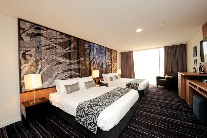 Room 12 of 237