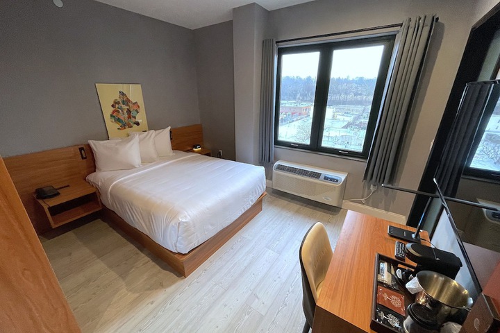 Superior Queen Bed (1 of 4)