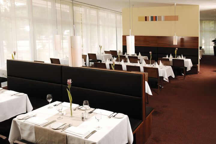 Dining 54 of 70