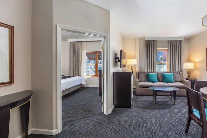 Room 14 of 34