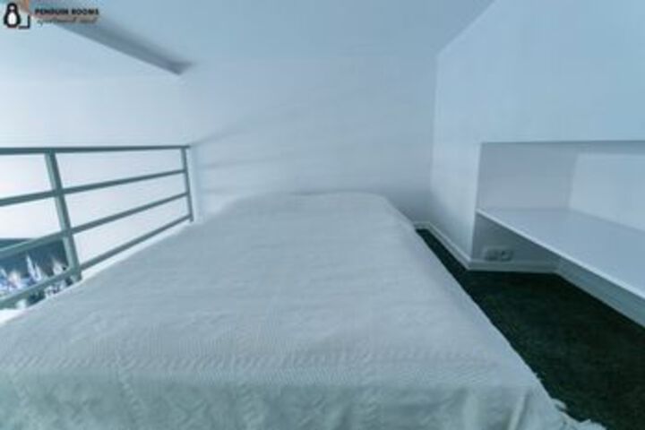 Room 43 of 177