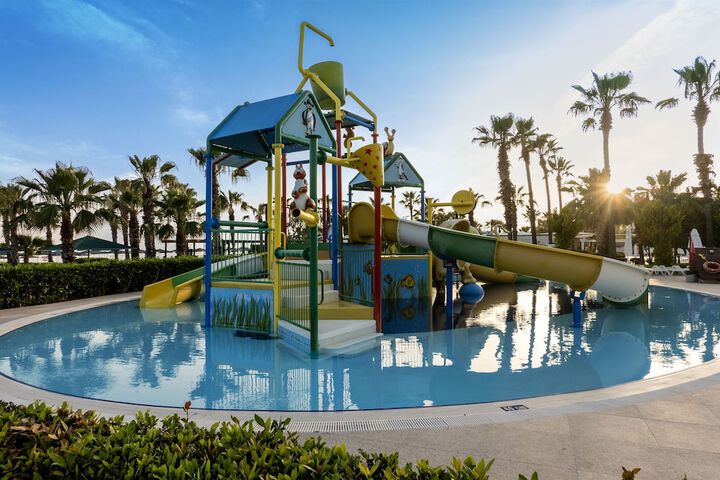 Pools & Facilities