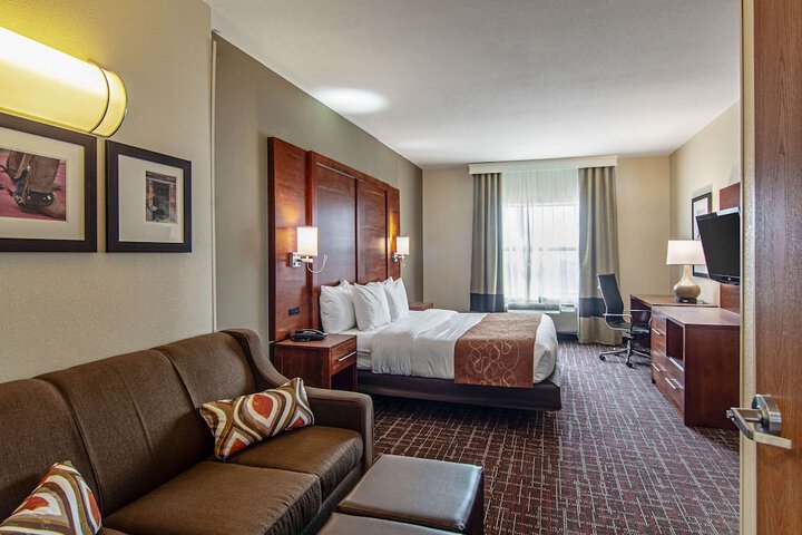 1 King Bed Suite (12 of 23)