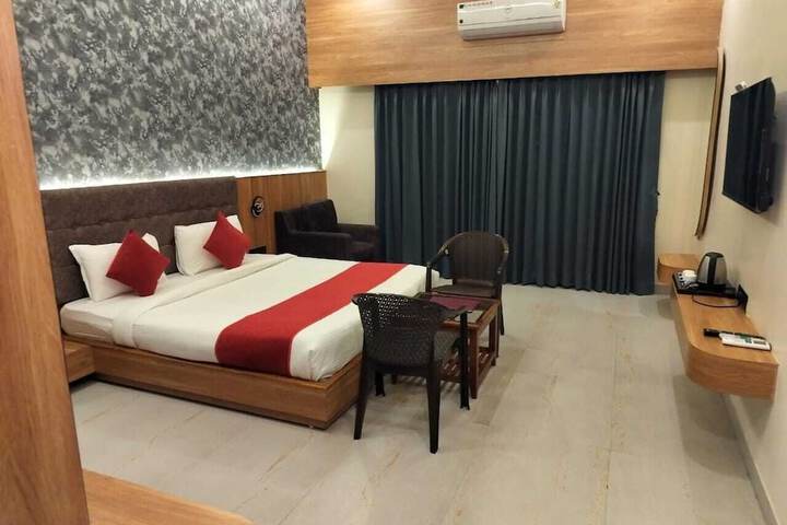 Room 4 of 62