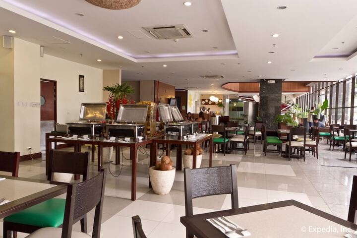Dining 115 of 156