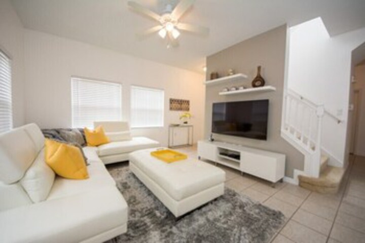 Beautiful 4Bd Pool TH Terra Verde Resort-143pbd