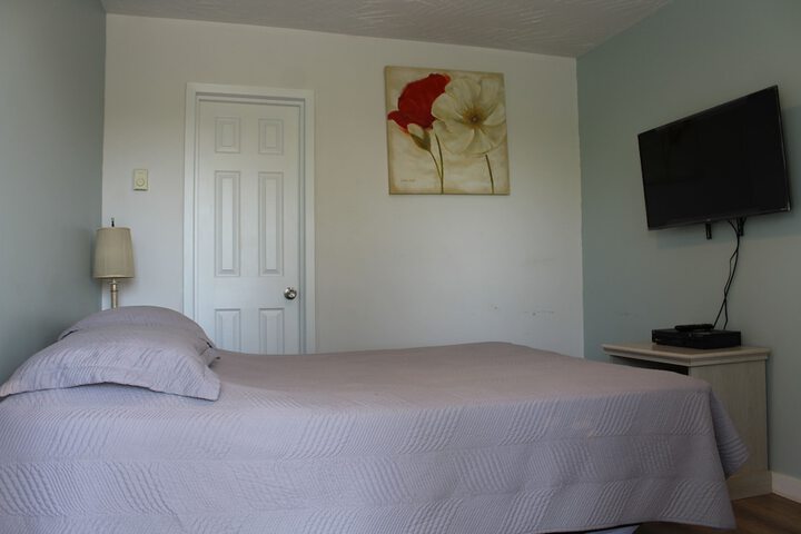 Standard Room, King or Two Doubles (6 of 7)