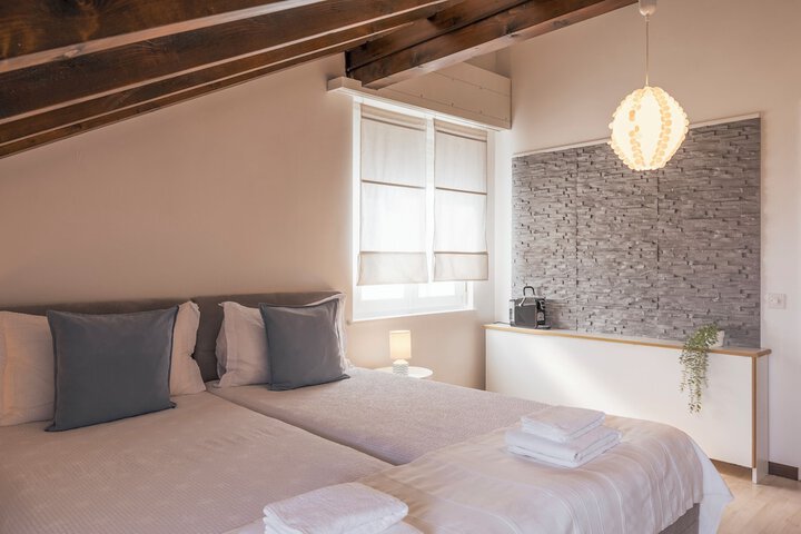 Room 14 of 34