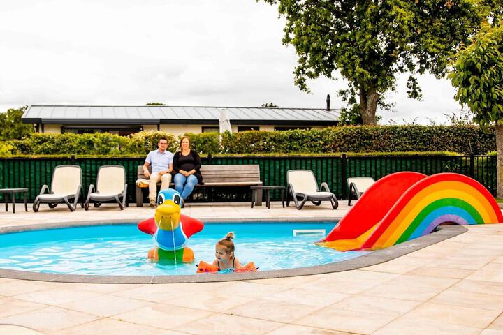 Pool 15 of 36