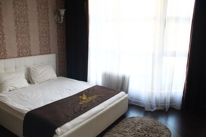 Room 6 of 67