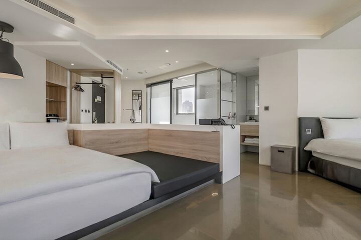 Room 58 of 122