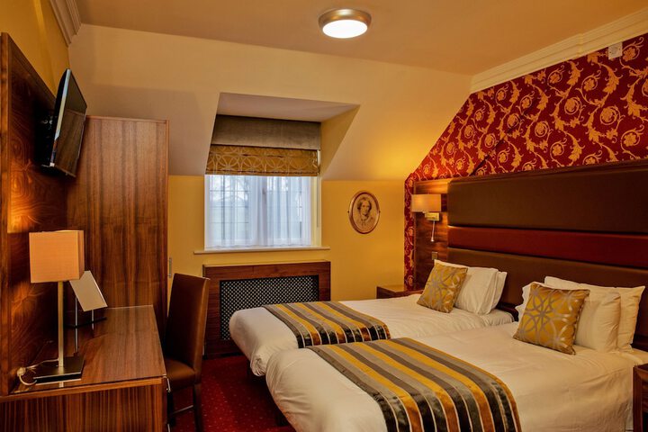 Room 18 of 54