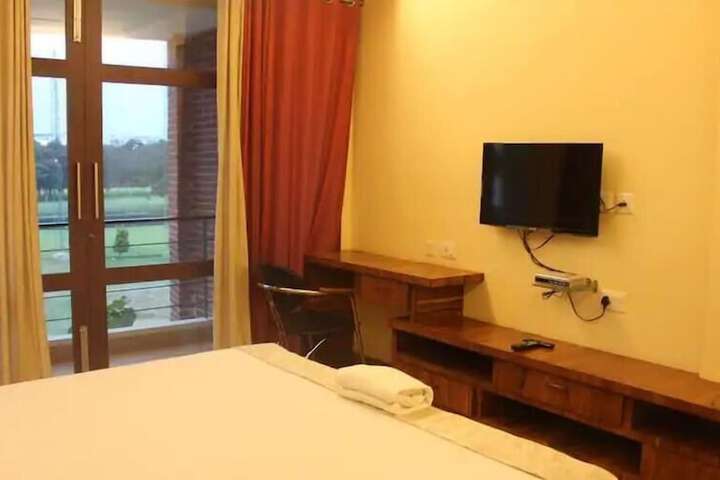 Room 3 of 13