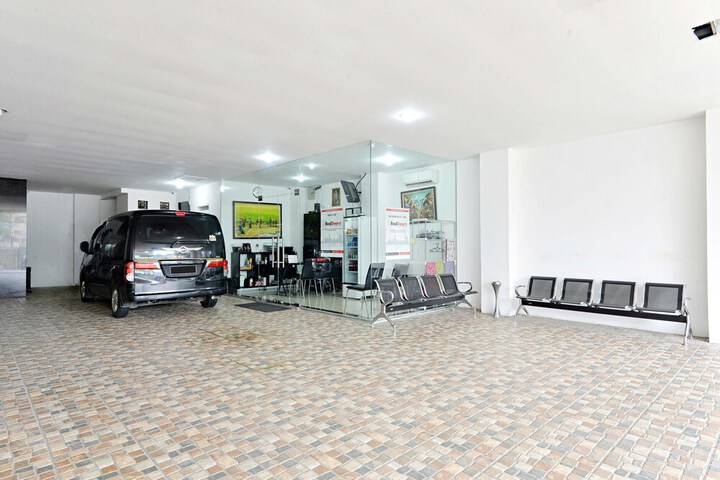 Guest Lobby