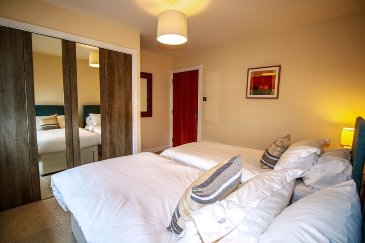 Room 13 of 74