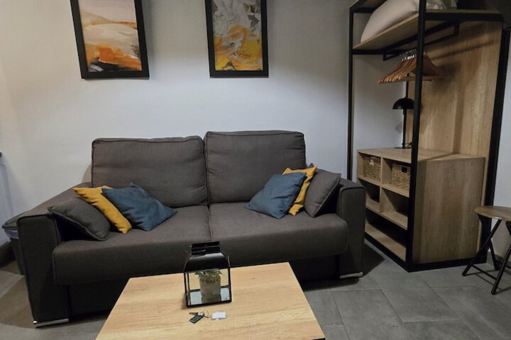 Room 44 of 86