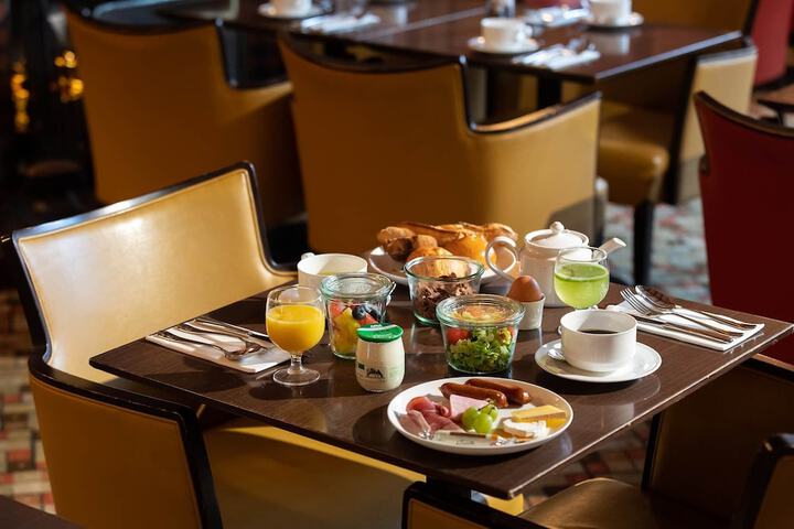 Breakfast/Coffee Service 46 of 66