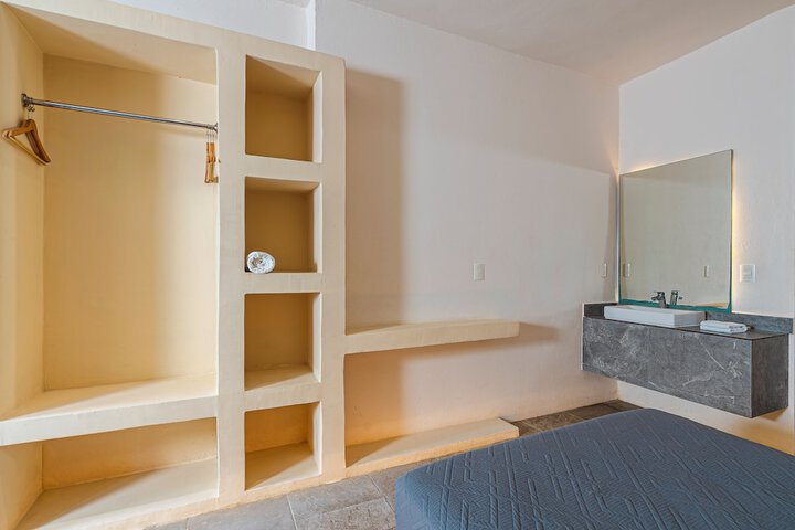 Room 29 of 154