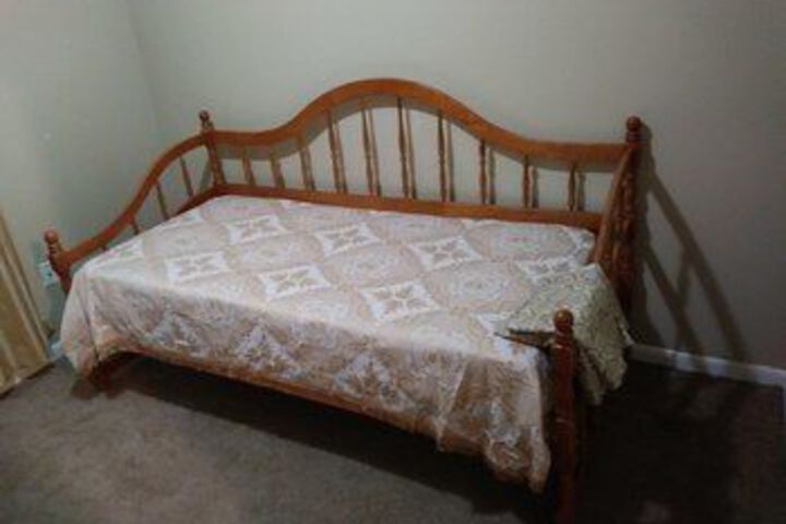 Room 6 of 17