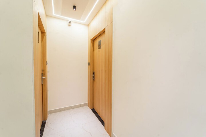 Ballroom/Hall 35 of 41