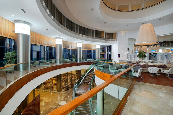 Hotel Lobby