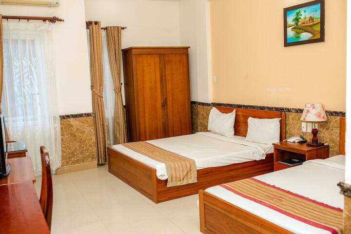 Room 16 of 35