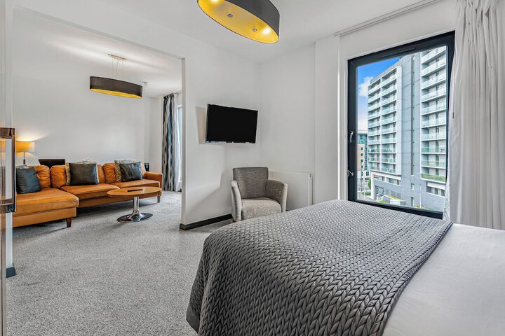 Room 49 of 106