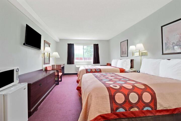 2 Double Bed (1 of 7)