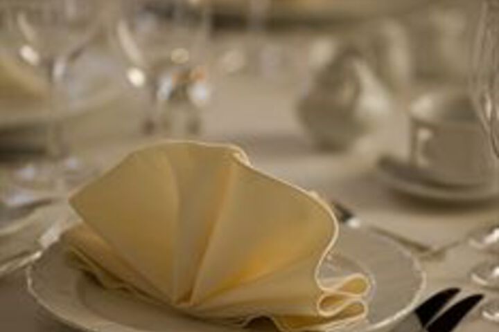 Dining 4 of 32