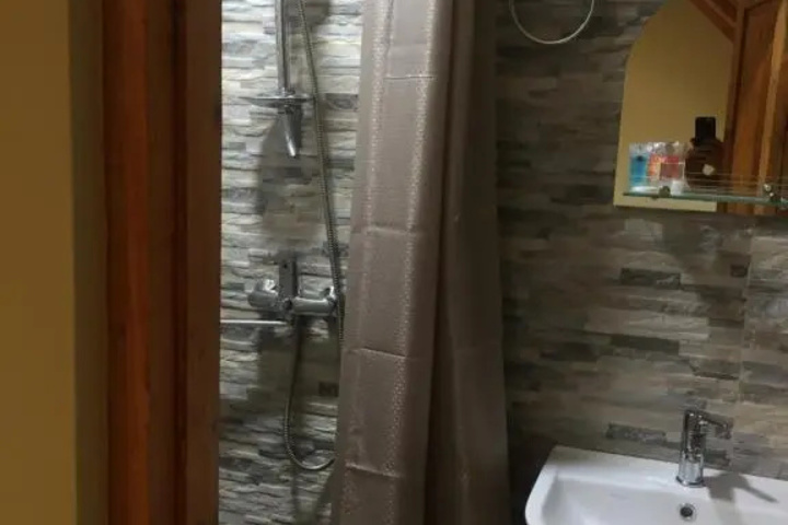Room 7 of 14