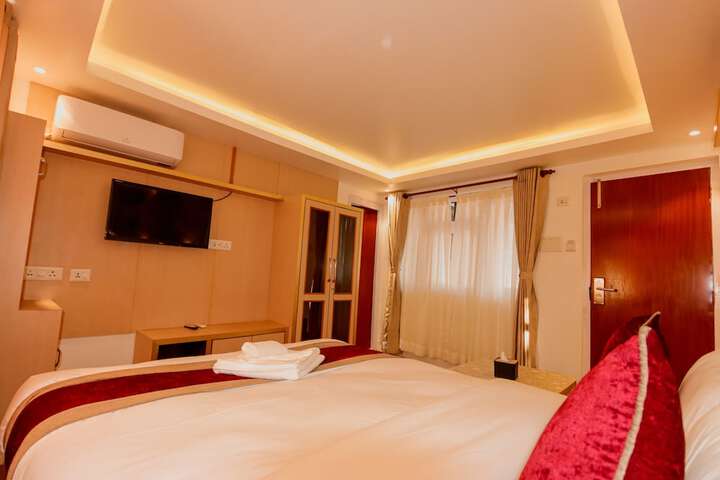 Room 26 of 66