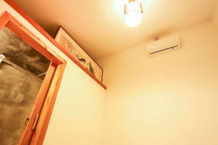 Room 6 of 51