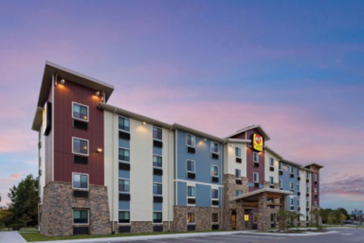 Hotel 52 of 142