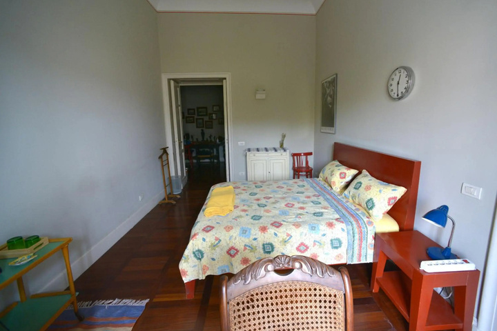 Room 6 of 14