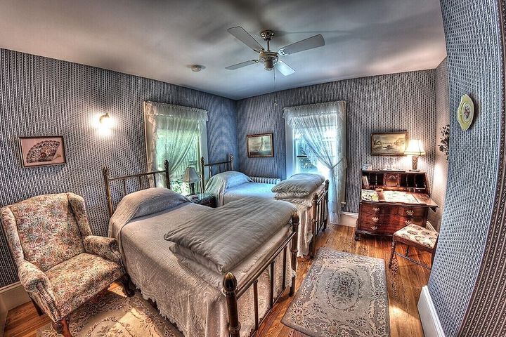 Room 7 of 25