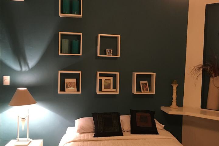 Room 3 of 75