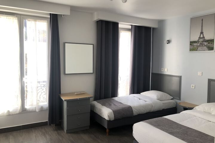 Room 5 of 24