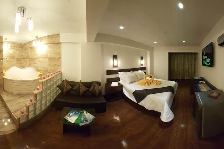 Room 2 of 36