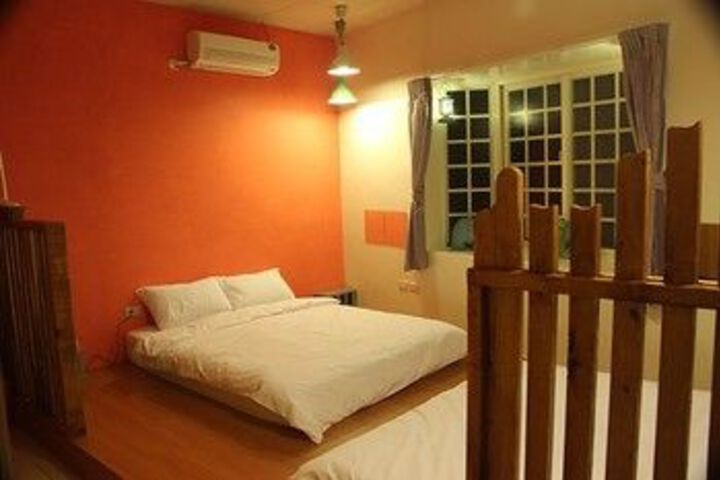 Room 14 of 33