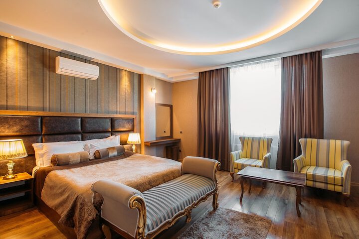 Room 15 of 64