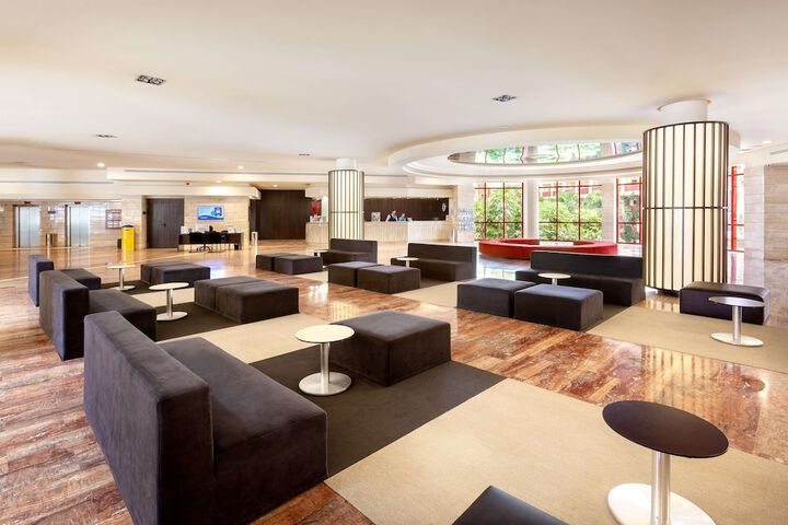 Guest Lobby