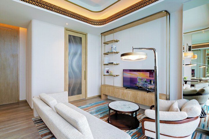 Room 13 of 22