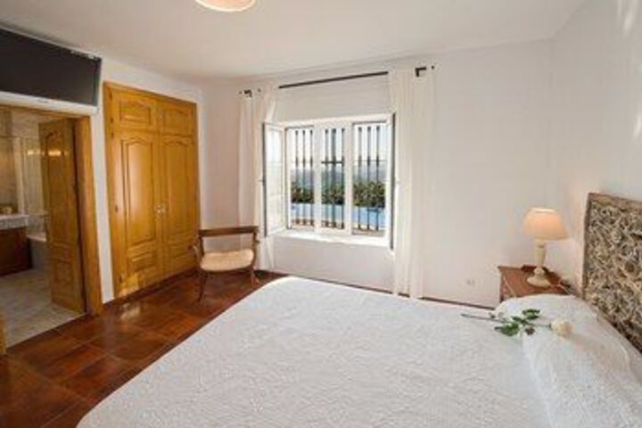 Room 7 of 30