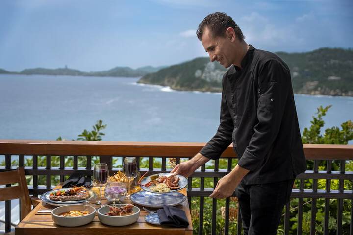 Dining Photos