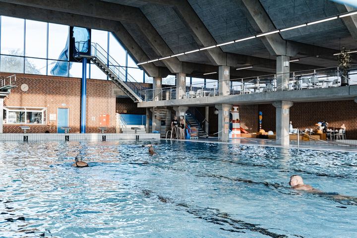 Pool 18 of 45