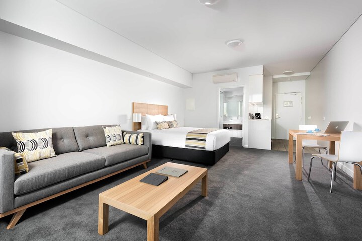 Room 4 of 59