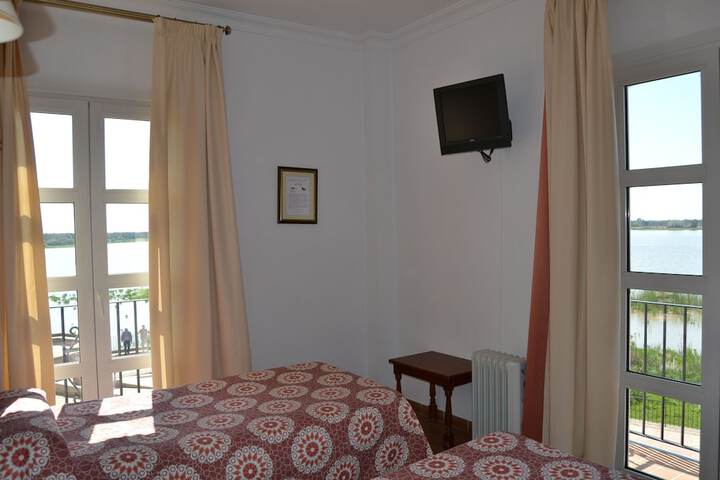 Room 5 of 43