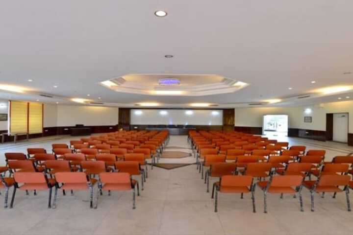 Ballroom/Hall 12 of 15