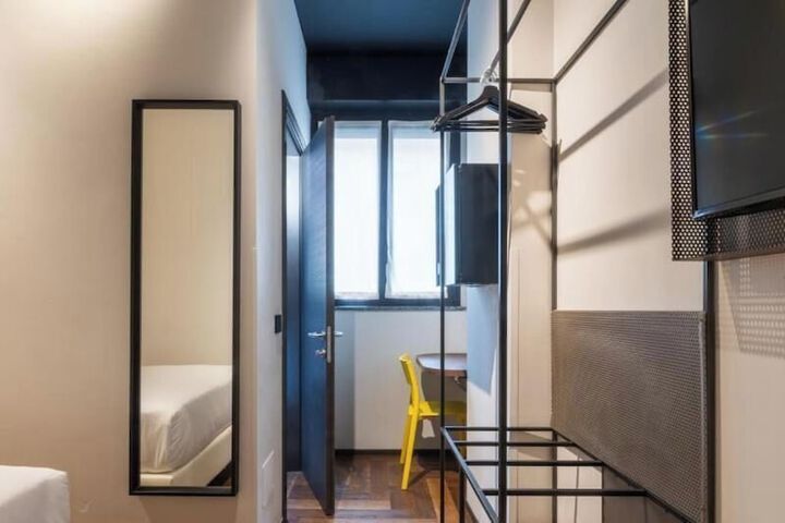 Room 5 of 20