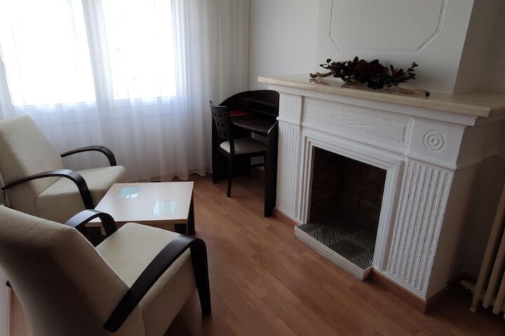 Room 33 of 67